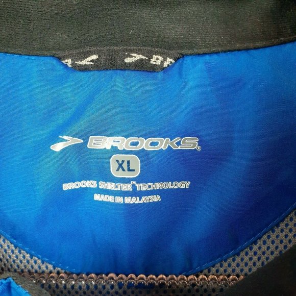 Brooks Shelter Technology Reflective Running Vest - Picture 2 of 3